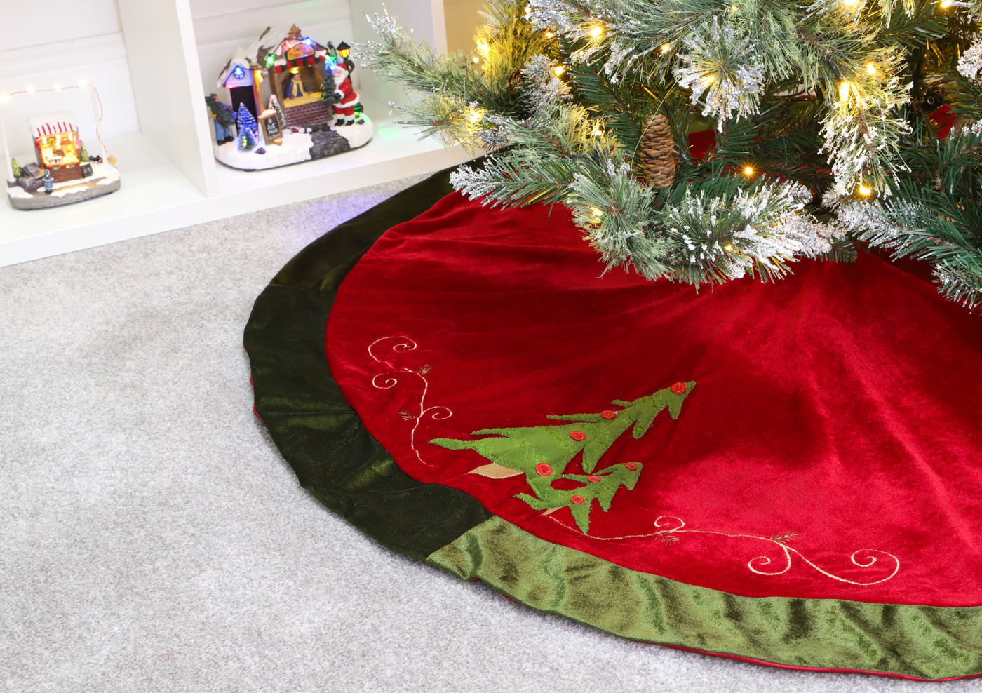 52 Tree Skirt 