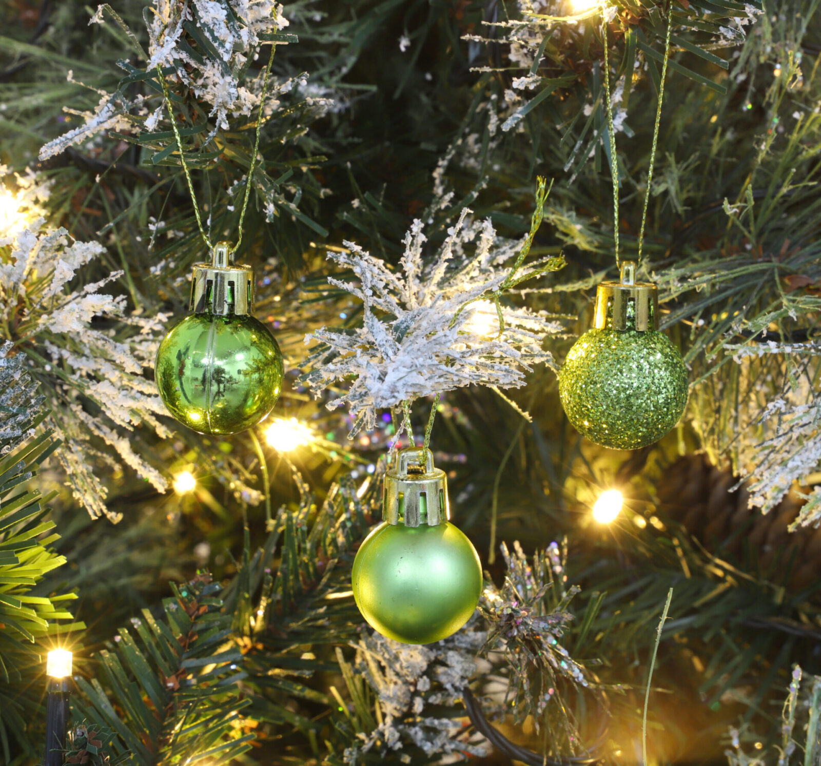 Lime green christmas lights discount