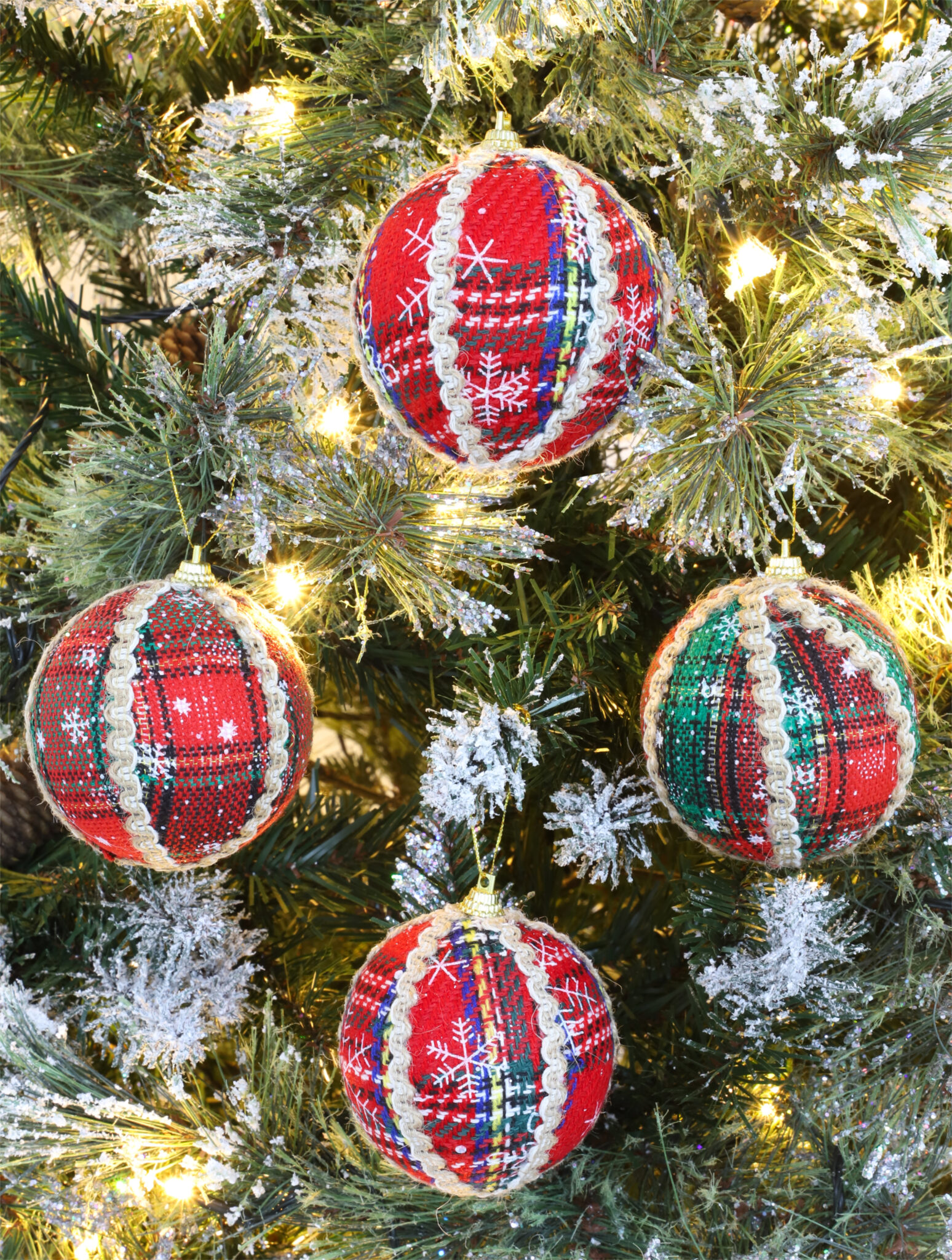 Christmas Concepts® Pack Of 128cm Traditional Tartan Christmas Baubles